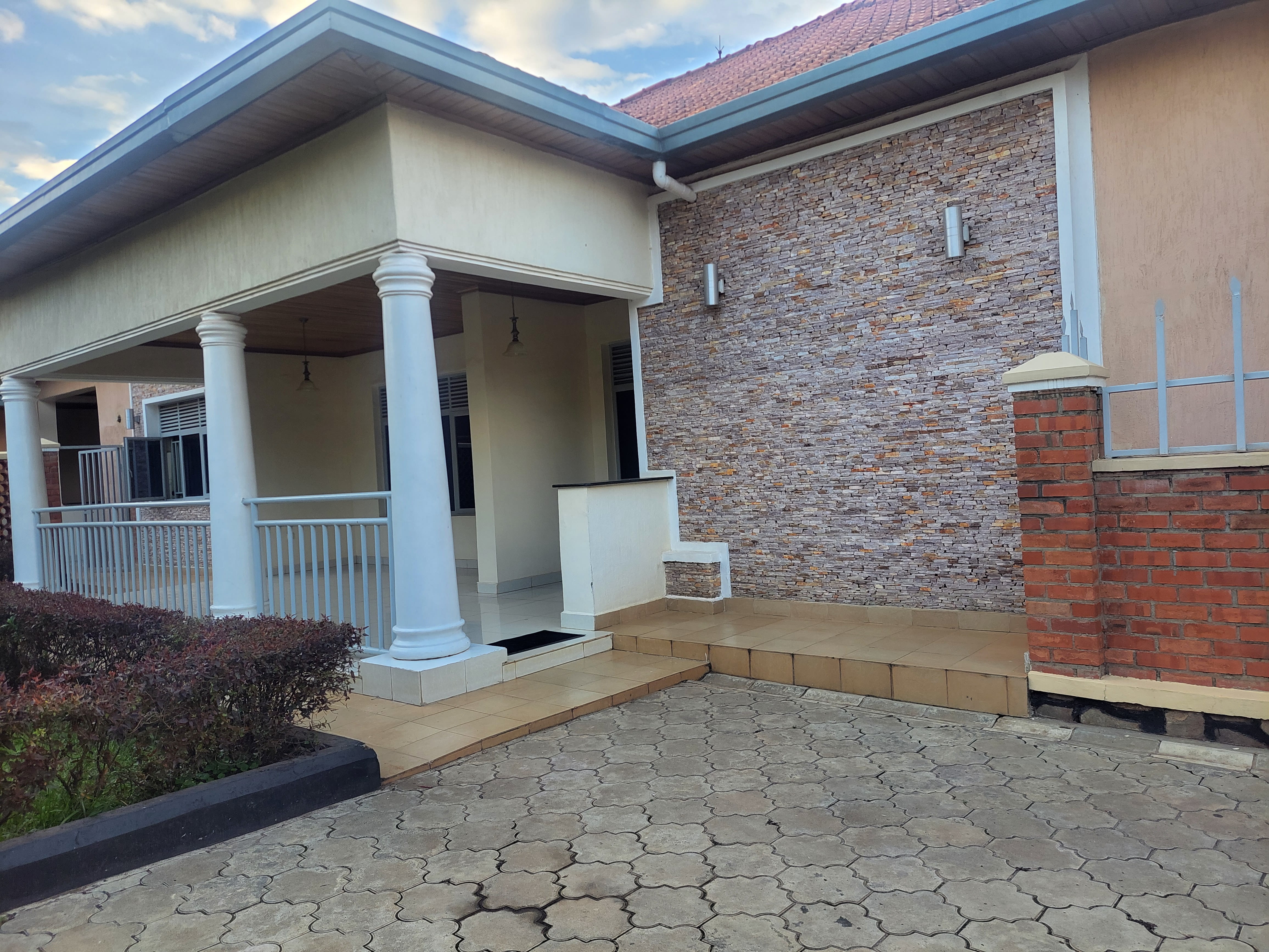 Full Furnished Kicukiro Kagarama Kigali Rwanda House for Rent – $1000 - Image 14