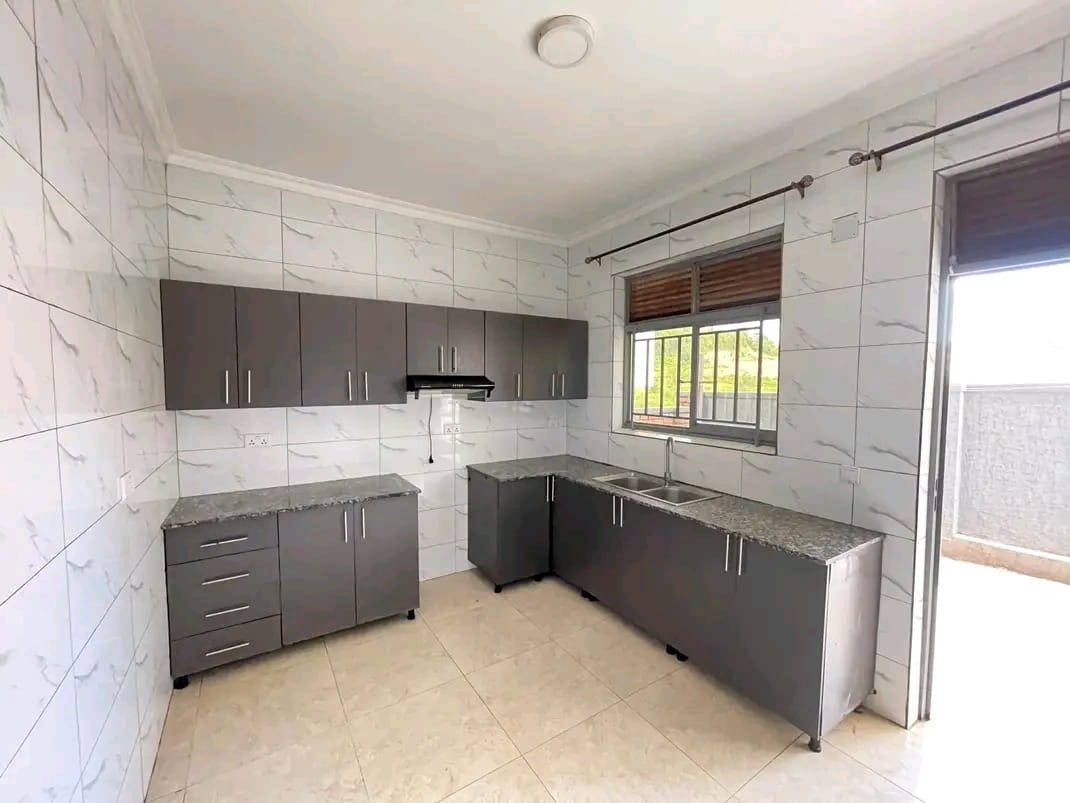 House for sells,location is Kibagabaga-Kimironko-Kigali-Rwanda in African - Image 7