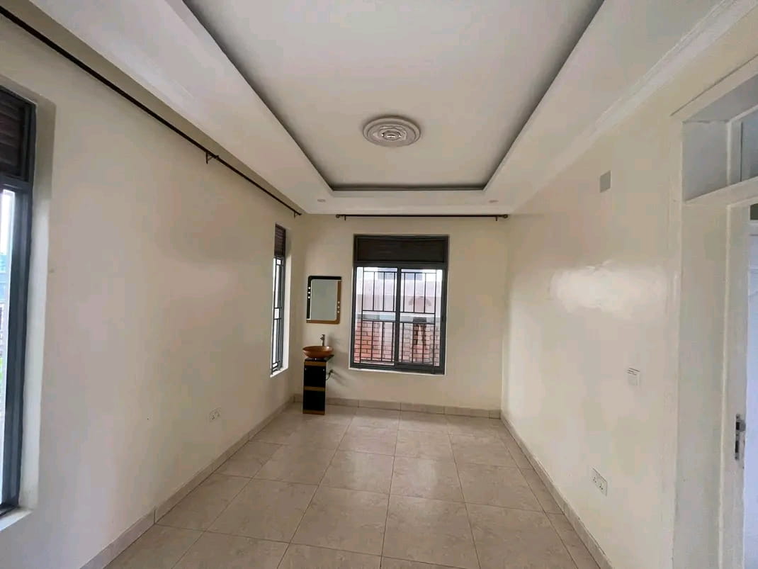 House for sells,location is Kibagabaga-Kimironko-Kigali-Rwanda in African - Image 4