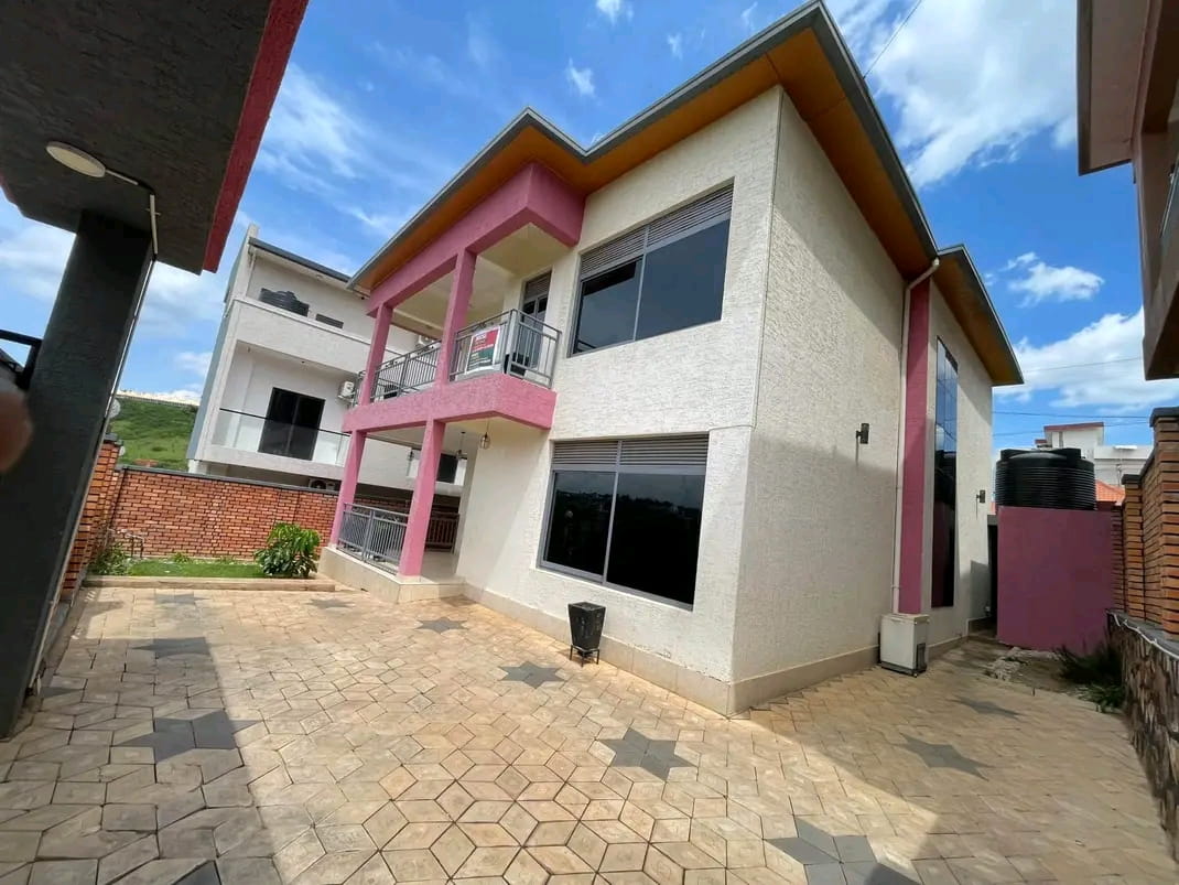 House for sells,location is Kibagabaga-Kimironko-Kigali-Rwanda in African - Image 3